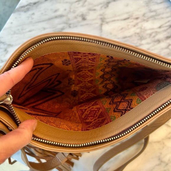 Ala Pilar leather cross-body purse - Picture 3 of 5